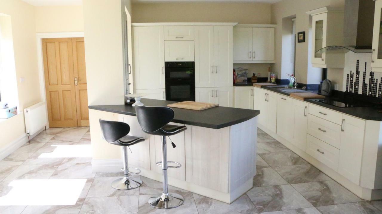 Emy Lakehouse - Near Castle Leslie, Glaslough Monaghan Extérieur photo